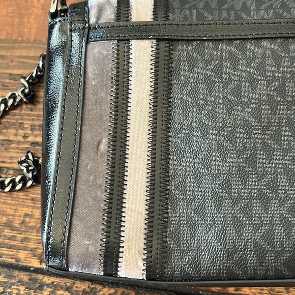 Michael Kors Black and Gray Crossbody Bag with Chevron Design - Picture 8 of 14